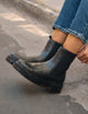 Botines Chelsea Cuero Mujer Maisie Negro Bullboxer