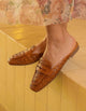Babuchas Mujer Cuero Trenzado Senda Camel Carmela
