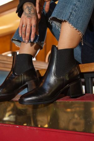 BULLBOXER BOTINES ELASTICADOS MUJER CUERO GREER-6-06 NEGRO
