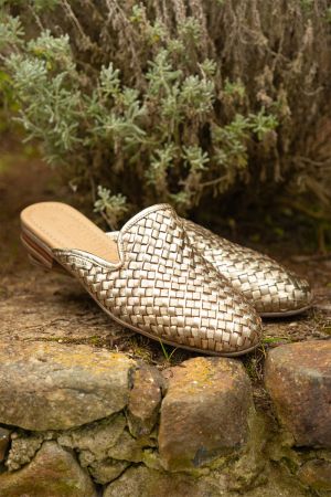 BABUCHAS,ZAPATOS,SANDALIAS,PLANOS,SLIP-ON CUERO TASMIN-4-7 ORO